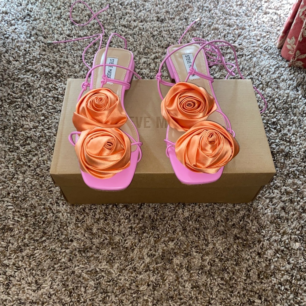 Steve Madden Rose detail, strap up sandals